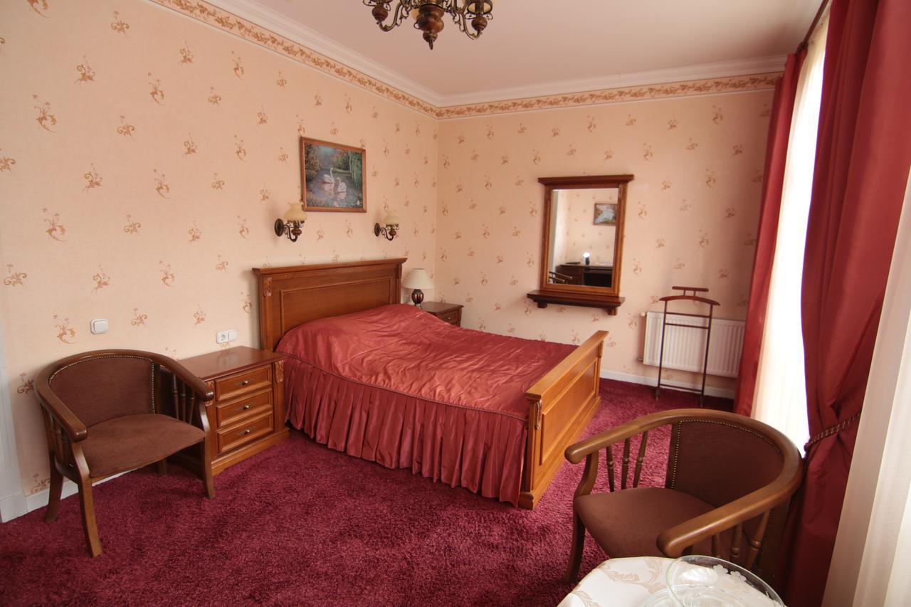 Chervona Kalina Hotel Kiev Bagian luar foto