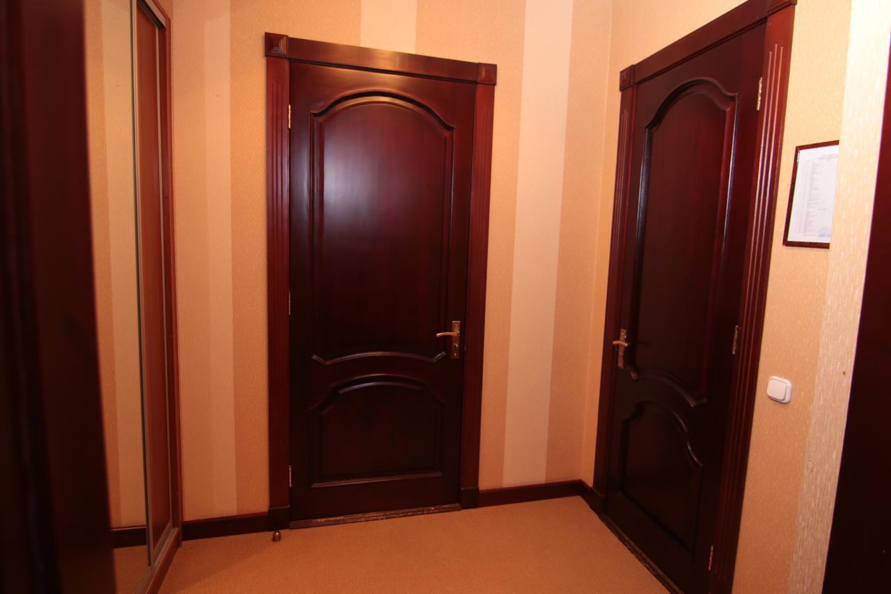 Chervona Kalina Hotel Kiev Bagian luar foto